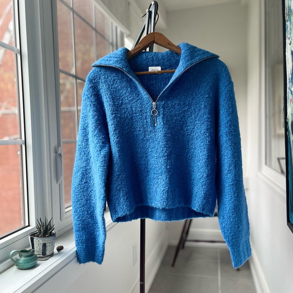*brand new* Aritzia quarter zip sweater